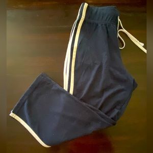 Soffe navy and white cropped athletic pants women’s size small